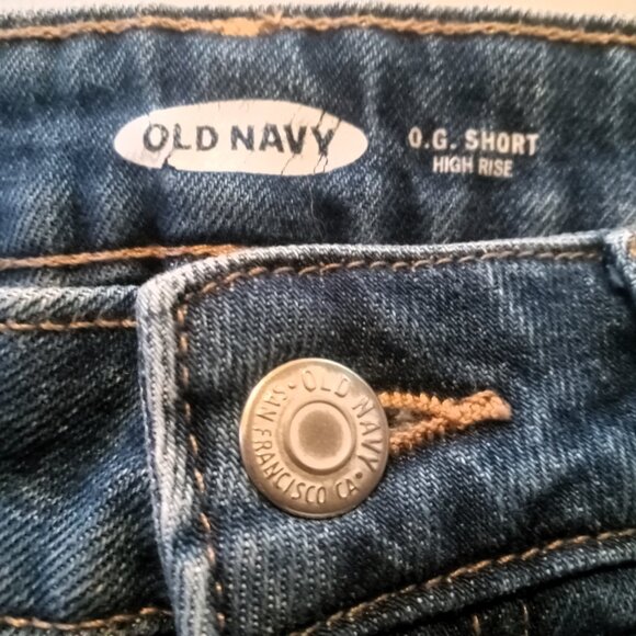 Old Navy Women's O.G. High Rise Short - Size 4 - Medium Wash - Cuffed - Picture 2 of 4